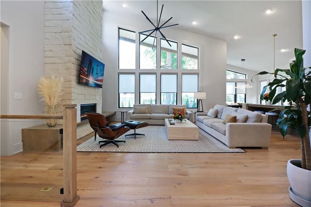 7444 Cherokee Drive, Prairie Village, KS 66208