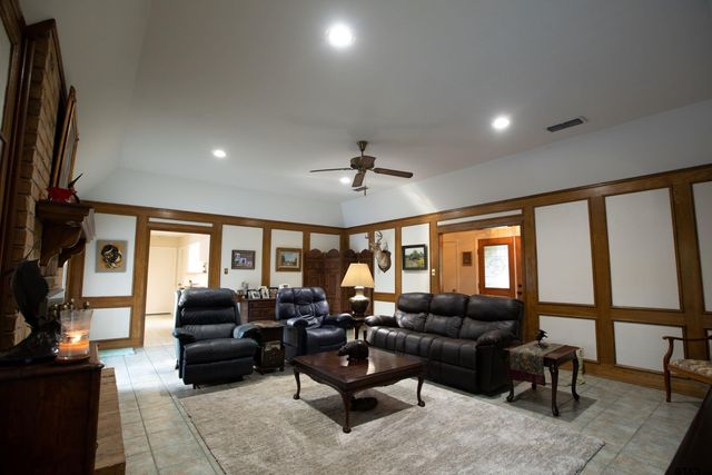 109 Karla, Whitehouse, TX 75791