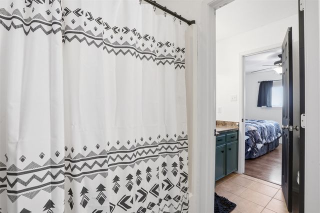 1423 Berry Drive, Cleburne, TX 76033