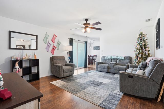 1423 Berry Drive, Cleburne, TX 76033