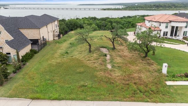 1047 Mallard Pointe Drive, Grand Prairie, TX 75104