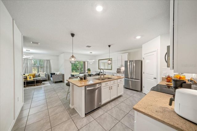 160 HICKORY COURSE LOOP, Ocala, FL 34472