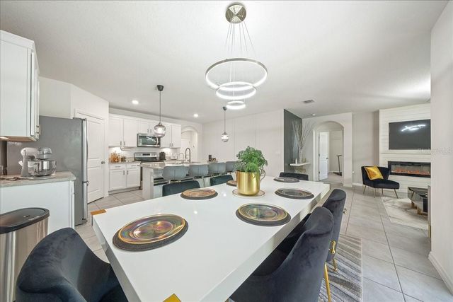 160 HICKORY COURSE LOOP, Ocala, FL 34472