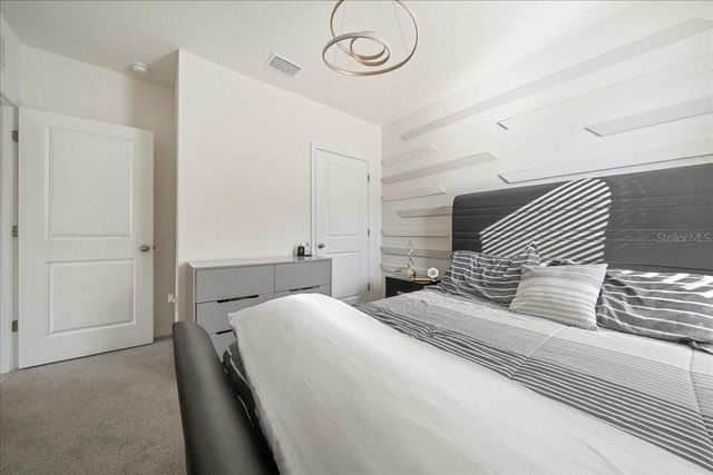 160 HICKORY COURSE LOOP, Ocala, FL 34472