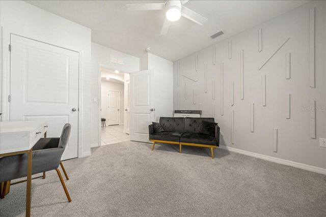 160 HICKORY COURSE LOOP, Ocala, FL 34472