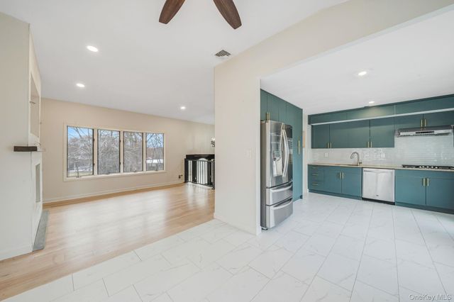 73 Parnell Drive, Smithtown, NY 11787