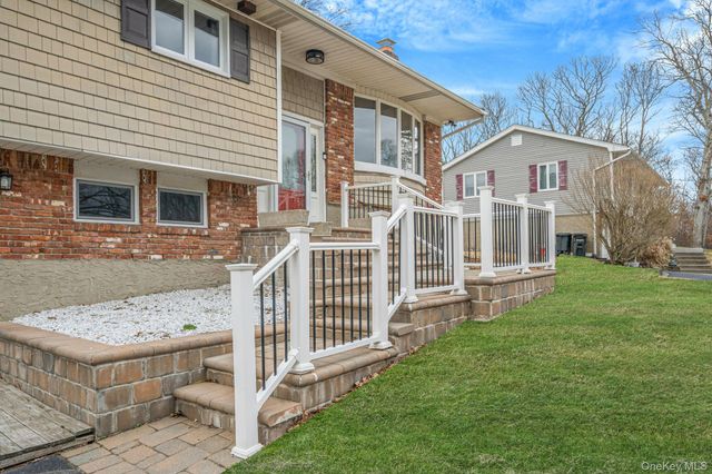 73 Parnell Drive, Smithtown, NY 11787