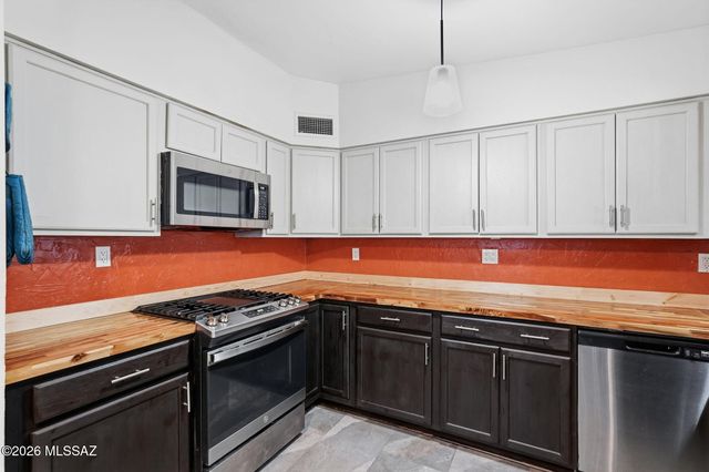 609 S Rosemont Avenue, Tucson, AZ 85711