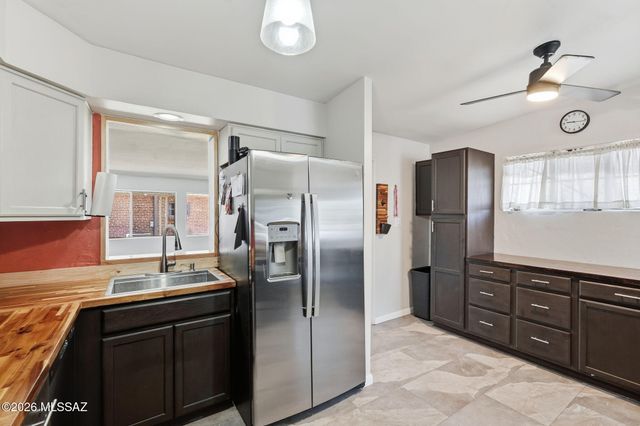 609 S Rosemont Avenue, Tucson, AZ 85711