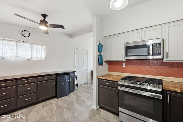 609 S Rosemont Avenue, Tucson, AZ 85711