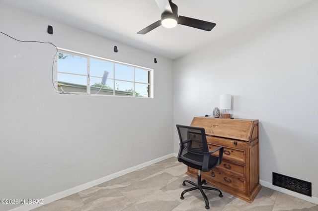 609 S Rosemont Avenue, Tucson, AZ 85711
