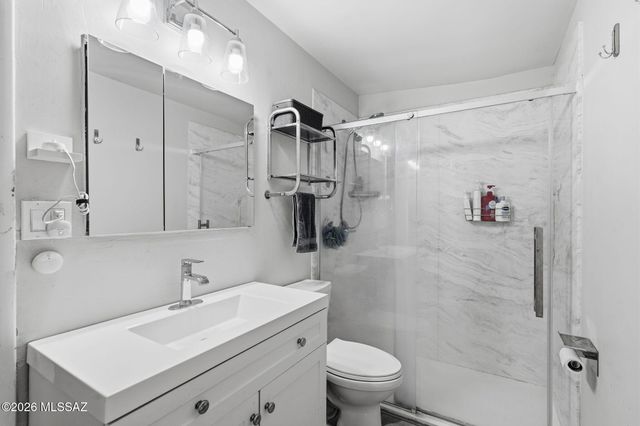 609 S Rosemont Avenue, Tucson, AZ 85711