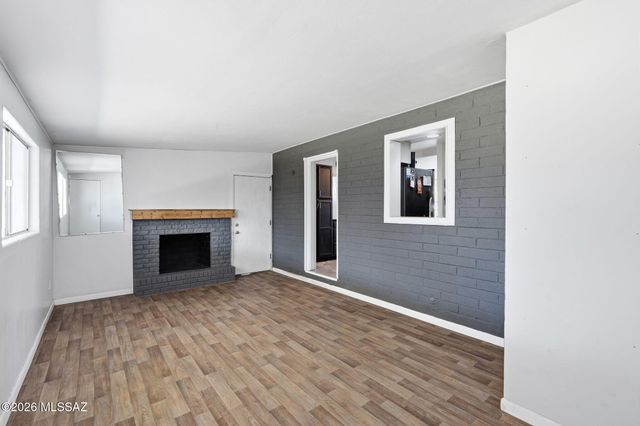 609 S Rosemont Avenue, Tucson, AZ 85711