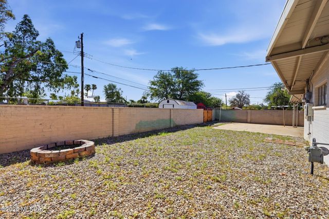 609 S Rosemont Avenue, Tucson, AZ 85711