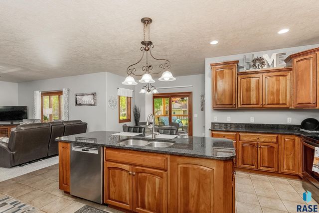 3705 S Bedford Ave Avenue, Sioux Falls, SD 57103