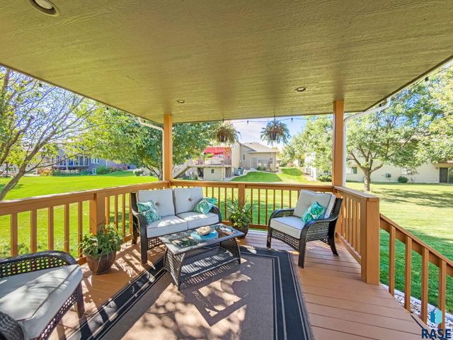 3705 S Bedford Ave Avenue, Sioux Falls, SD 57103