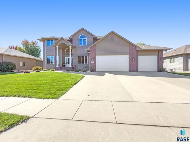 3705 S Bedford Ave Avenue, Sioux Falls, SD 57103