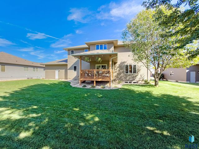 3705 S Bedford Ave Avenue, Sioux Falls, SD 57103