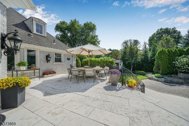 22 Fawn Dr, Montville Twp., NJ 07045