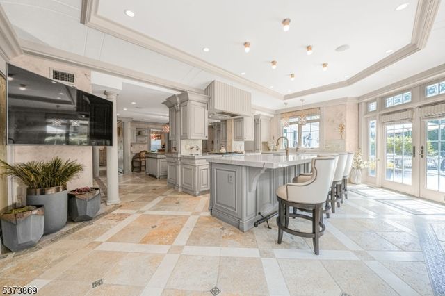 22 Fawn Dr, Montville Twp., NJ 07045