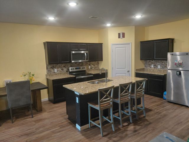 305 Gypsum Lane, Glenn Heights, TX 75154