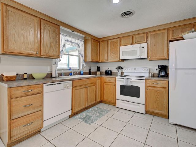 1533 CREST DRIVE, Englewood, FL 34223