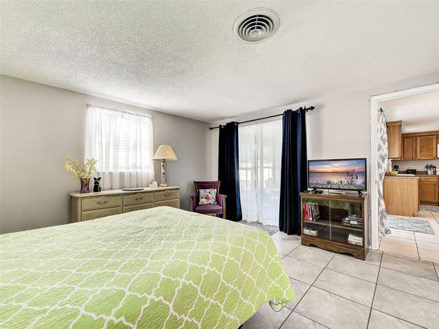 1533 CREST DRIVE, Englewood, FL 34223