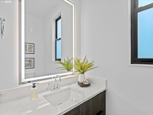 2445 N R St, Washougal, WA 98671