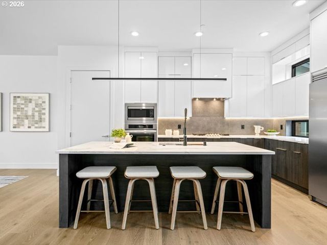 2445 N R St, Washougal, WA 98671