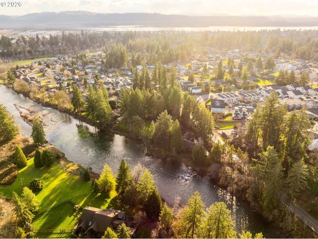 2445 N R St, Washougal, WA 98671