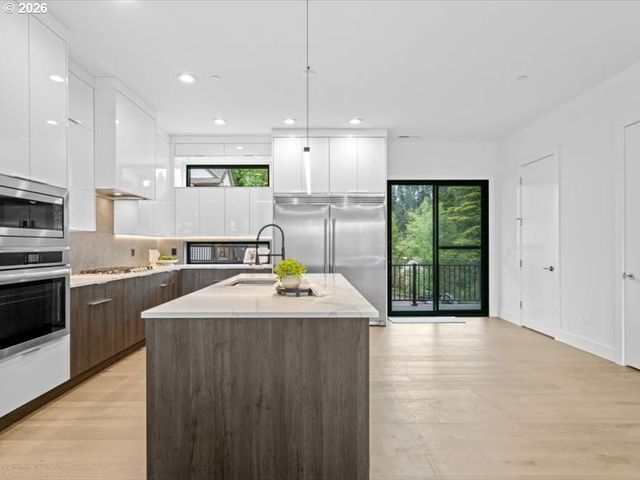 2445 N R St, Washougal, WA 98671