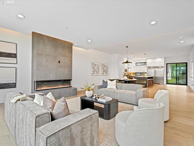 2445 N R St, Washougal, WA 98671