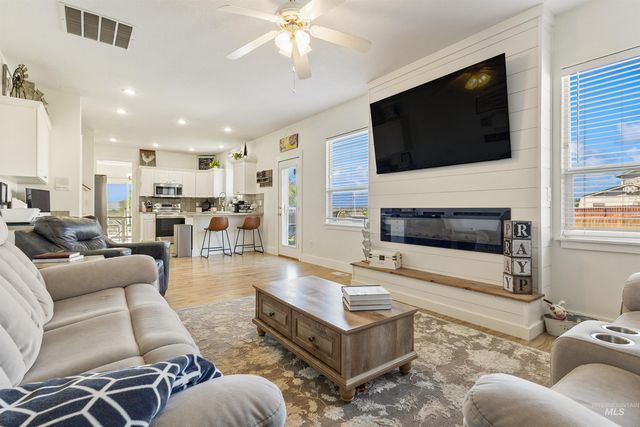 19876 Scotts Lane, Caldwell, ID 83607