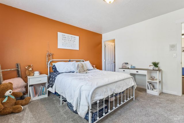 19876 Scotts Lane, Caldwell, ID 83607