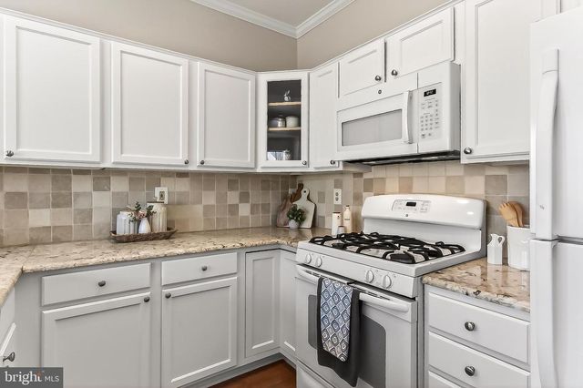 13052 HARVEST PL, Clifton, VA 20124