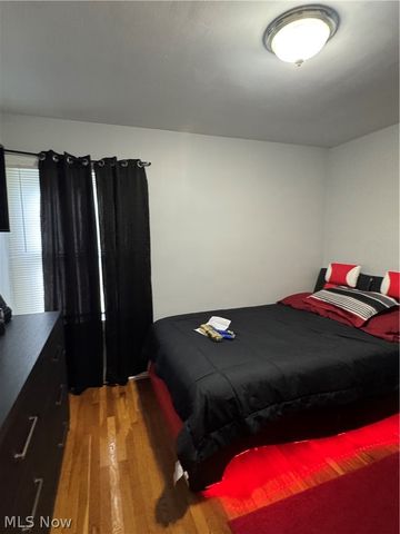 971 Pembrook Road, Cleveland Heights, OH 44121