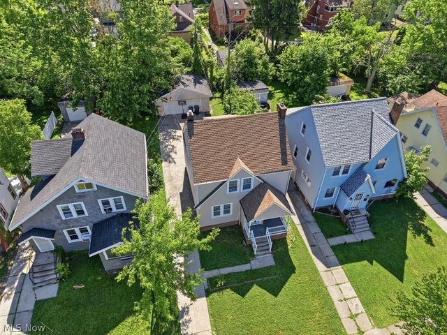 971 Pembrook Road, Cleveland Heights, OH 44121