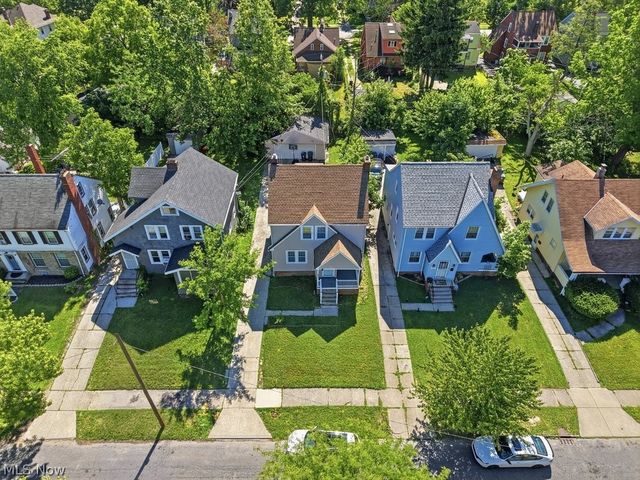 971 Pembrook Road, Cleveland Heights, OH 44121