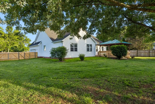 101 Chertsey Ct, Murfreesboro, TN 37127