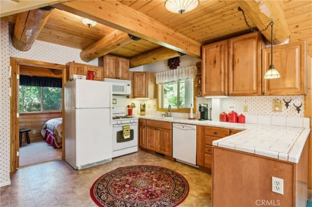 29729 Katharine Way, Cedar Glen, CA 92321
