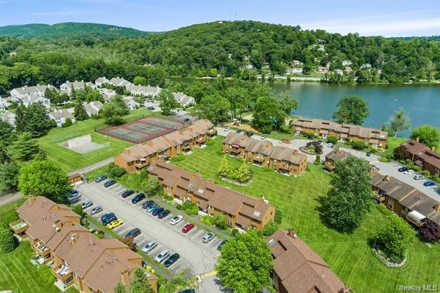 422 Panorama, Mohegan Lake, NY 10547