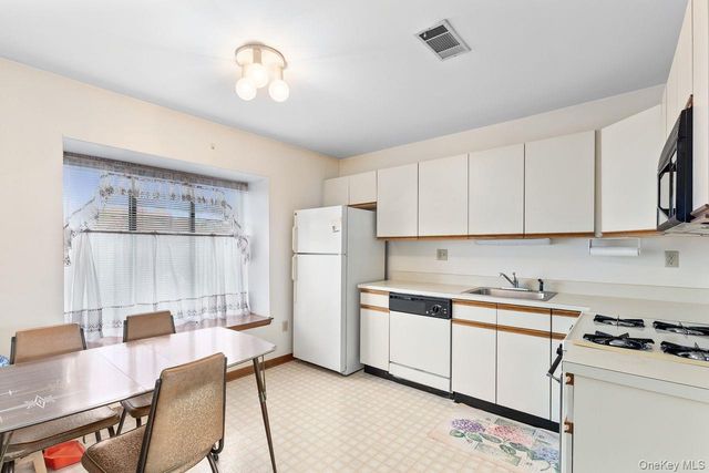 422 Panorama, Mohegan Lake, NY 10547