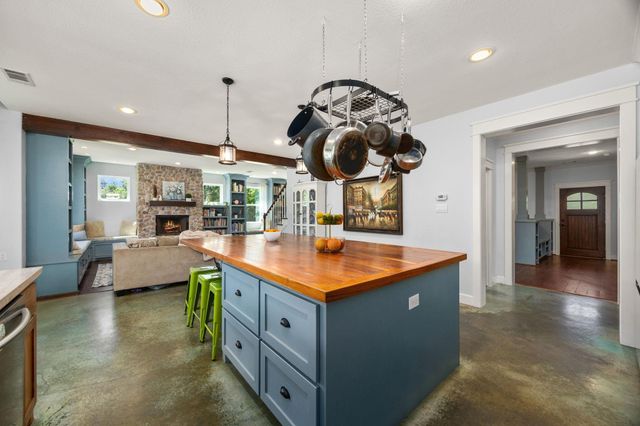 7650 Honea Egypt Road, Montgomery, TX 77316