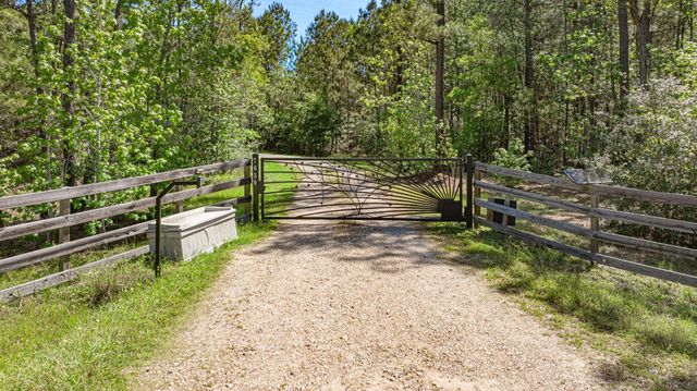 7650 Honea Egypt Road, Montgomery, TX 77316