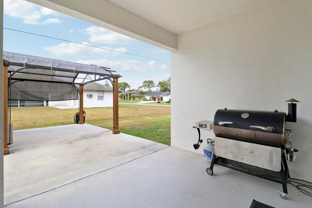 1302 SE Naples Lane, Port St. Lucie, Port St Lucie, FL 34983