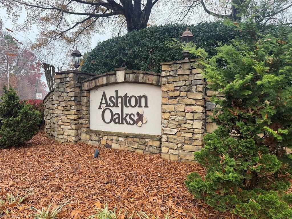 2305 Faircloth Way, High Point, NC 27265