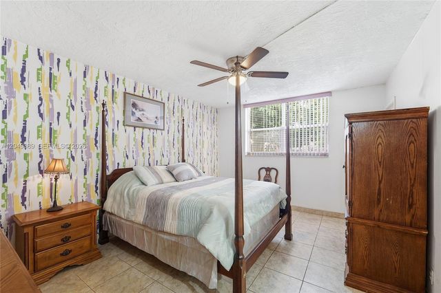 2871 Somerset Dr 103, Lauderdale Lakes, FL 33311