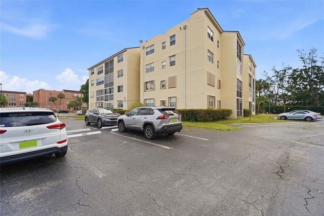 2871 Somerset Dr 103, Lauderdale Lakes, FL 33311