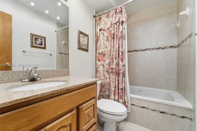 2871 Somerset Dr 103, Lauderdale Lakes, FL 33311