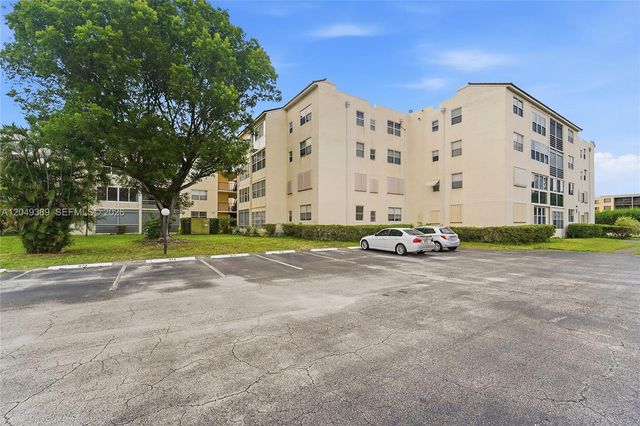 2871 Somerset Dr 103, Lauderdale Lakes, FL 33311